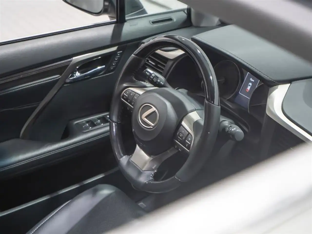 Lexus RX photo Lexus RX