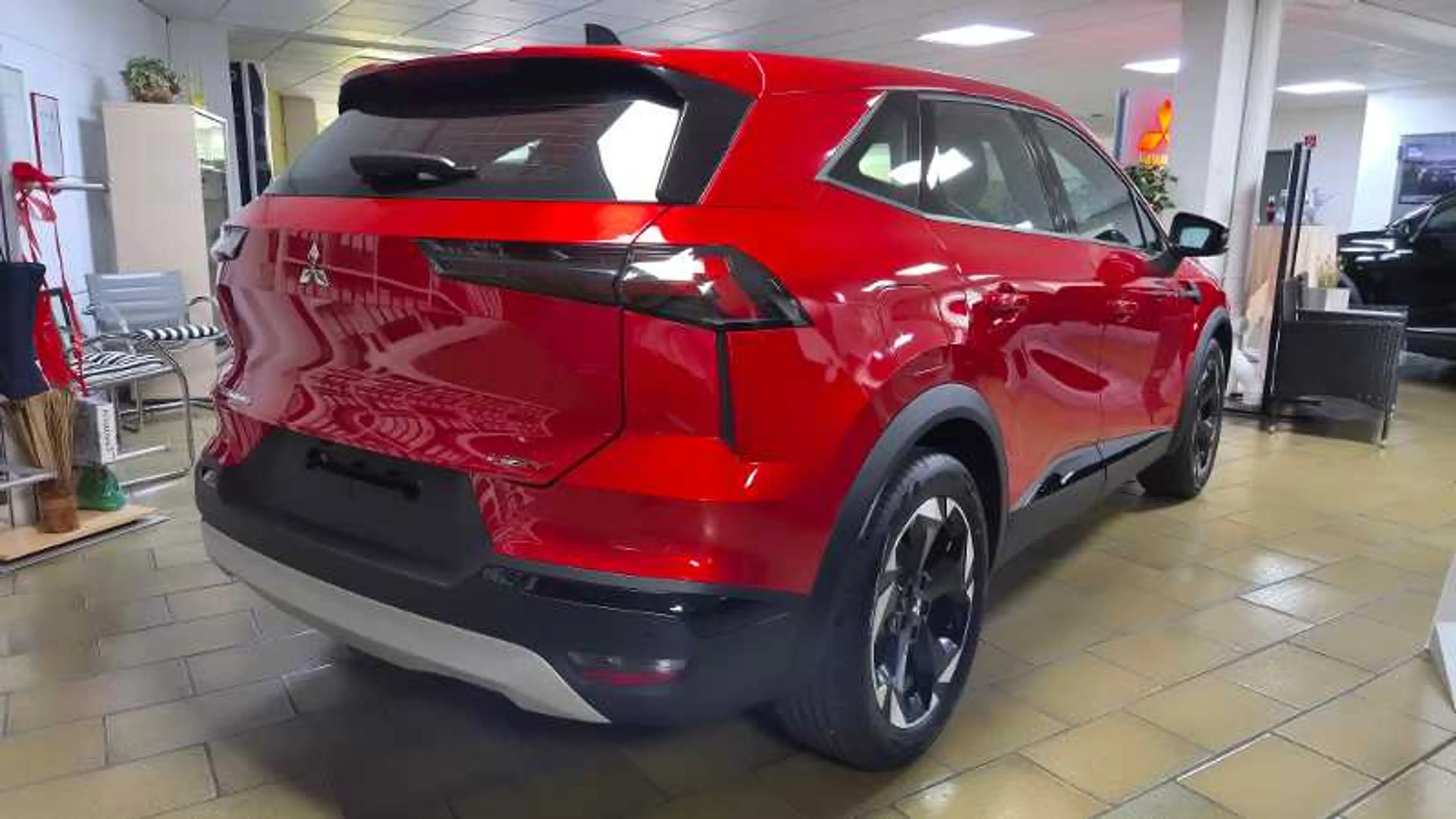 Mitsubishi Grandis Diamant PLUS 1.8 Hybrid — photo 2