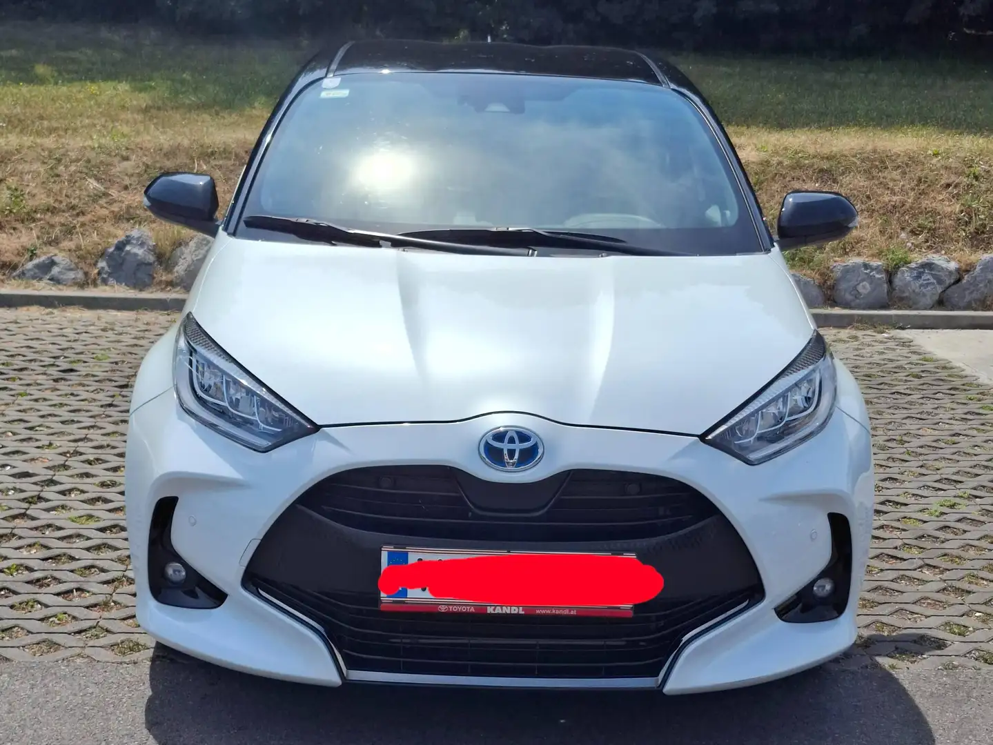 Toyota Yaris Yaris 1,5 VVT-i Hybrid Style Style Weiß - 1