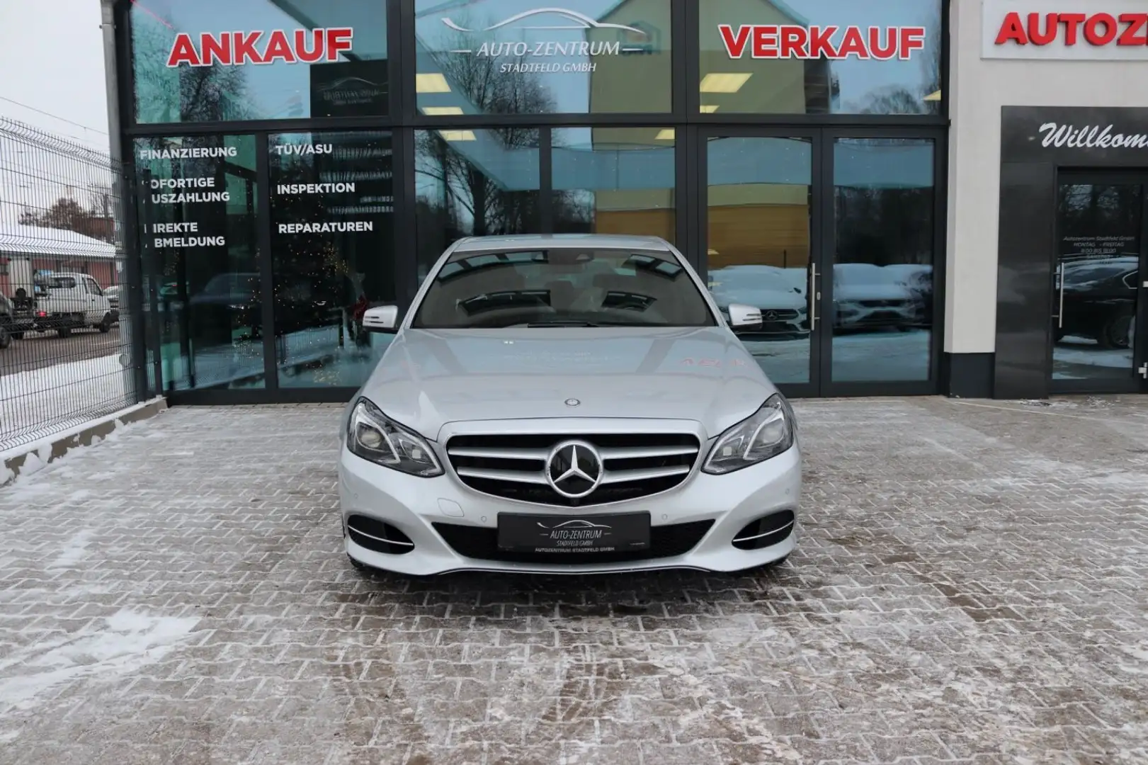 Mercedes-Benz E 400 Lim. Avantgarde COMAND 360° Kamera Leder Argent - 2