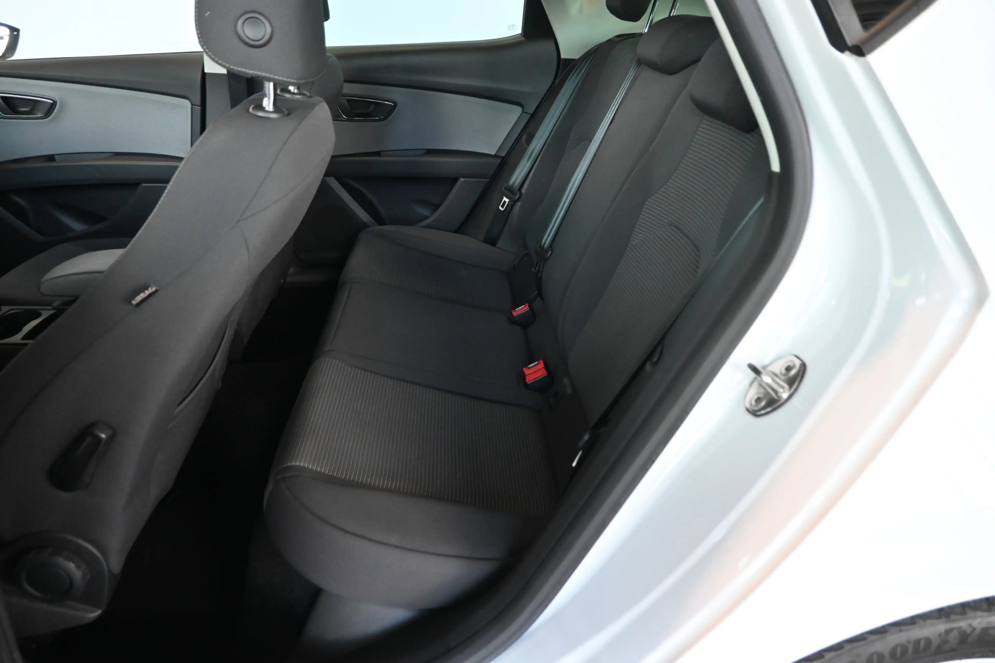 SEAT Leon 1.0 EcoTSI Automaat Style Business Intense Clima C — photo 8