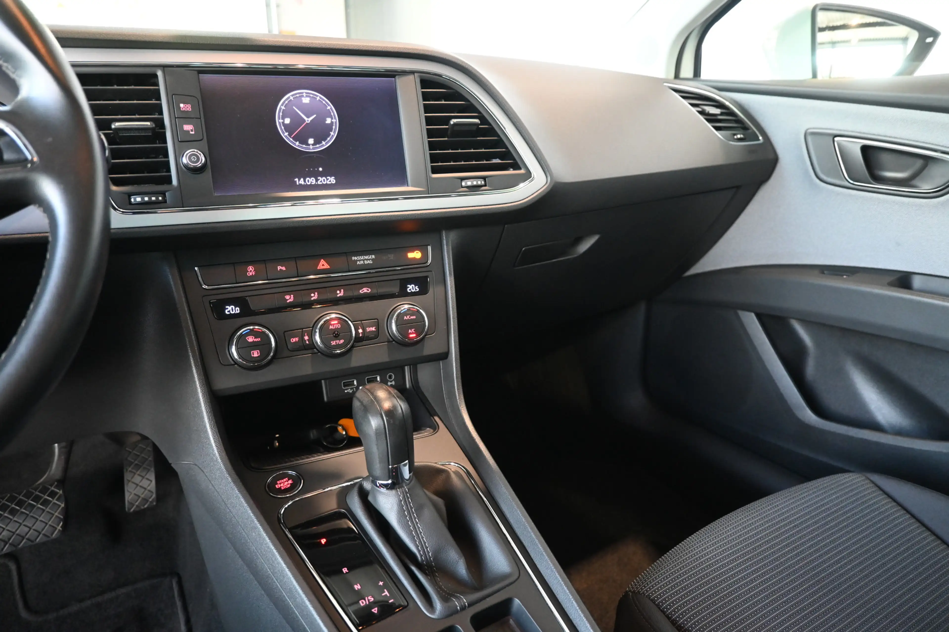 SEAT Leon 1.0 EcoTSI Automaat Style Business Intense Clima C — photo 7