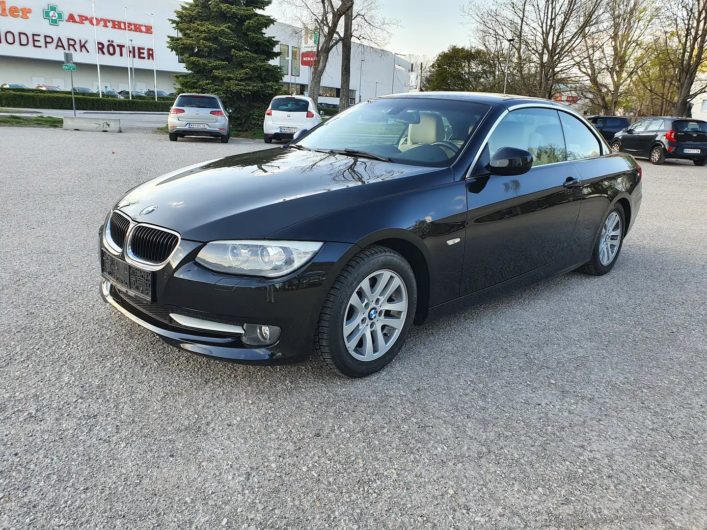 BMW 320 Cabrio+Österreich-Paket+Aut. Schwarz - 1