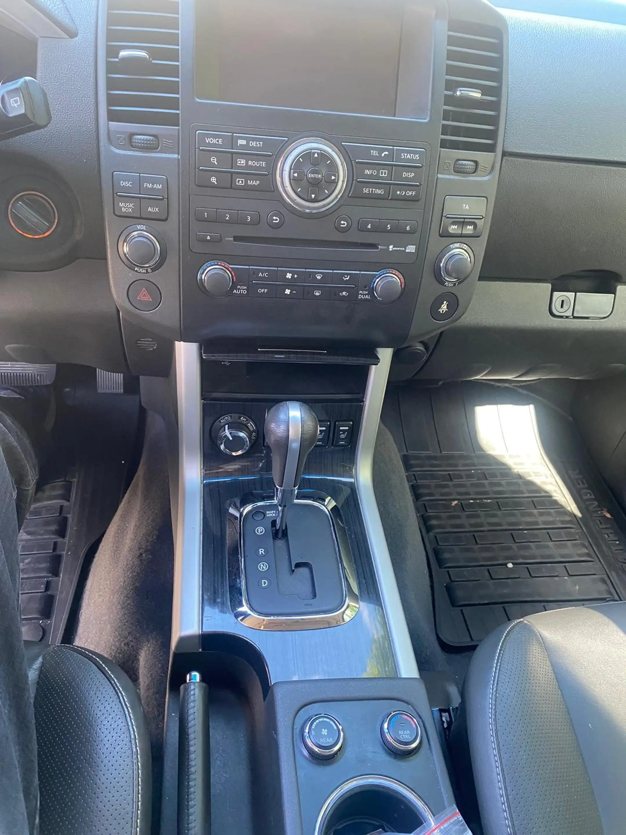 Nissan Pathfinder 3.0 dCi Aut. LE — photo 7