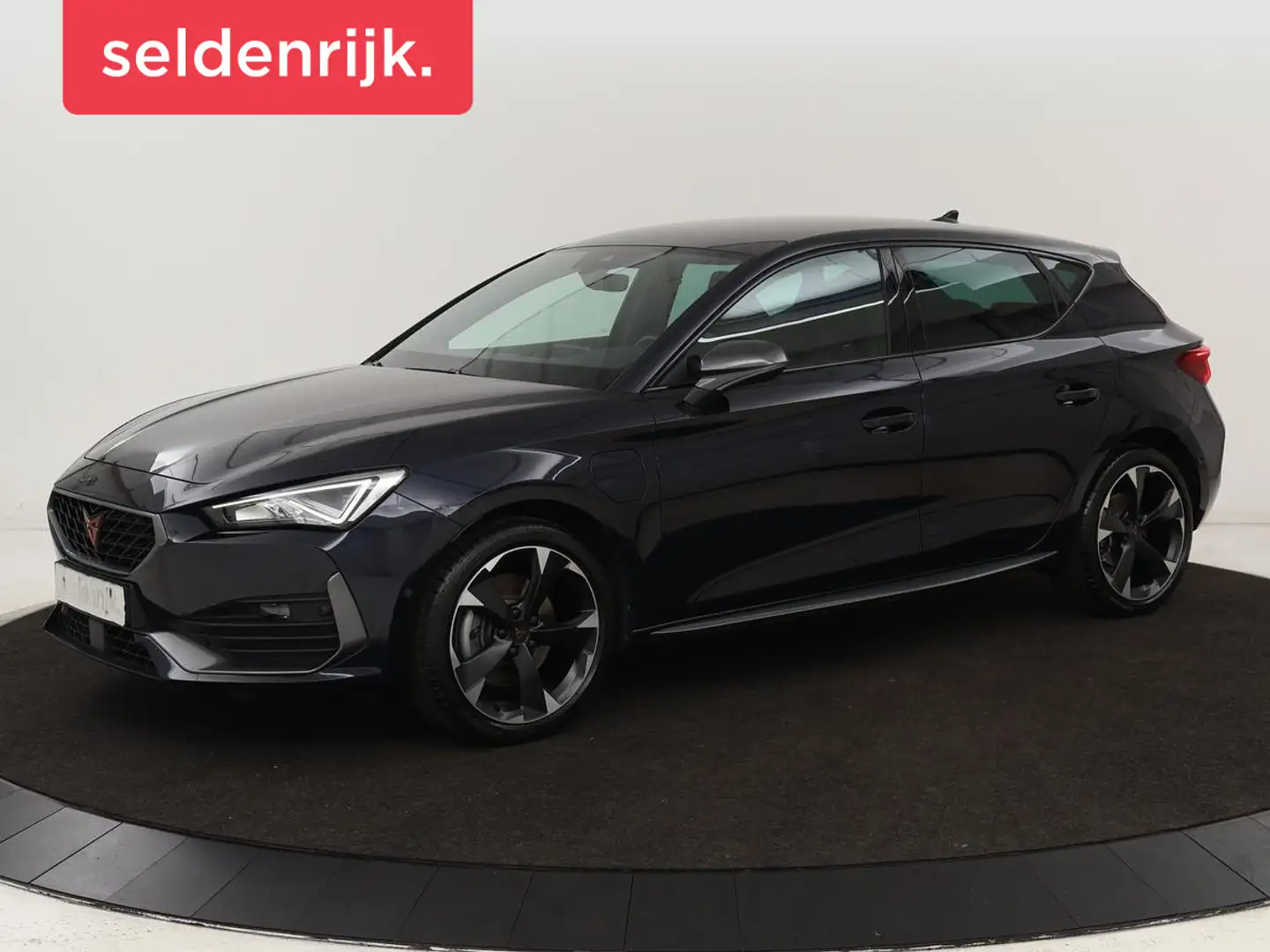 CUPRA Leon 1.4 e-Hybrid | Stoel & stuurverwarming | Camera | Blauw - 1
