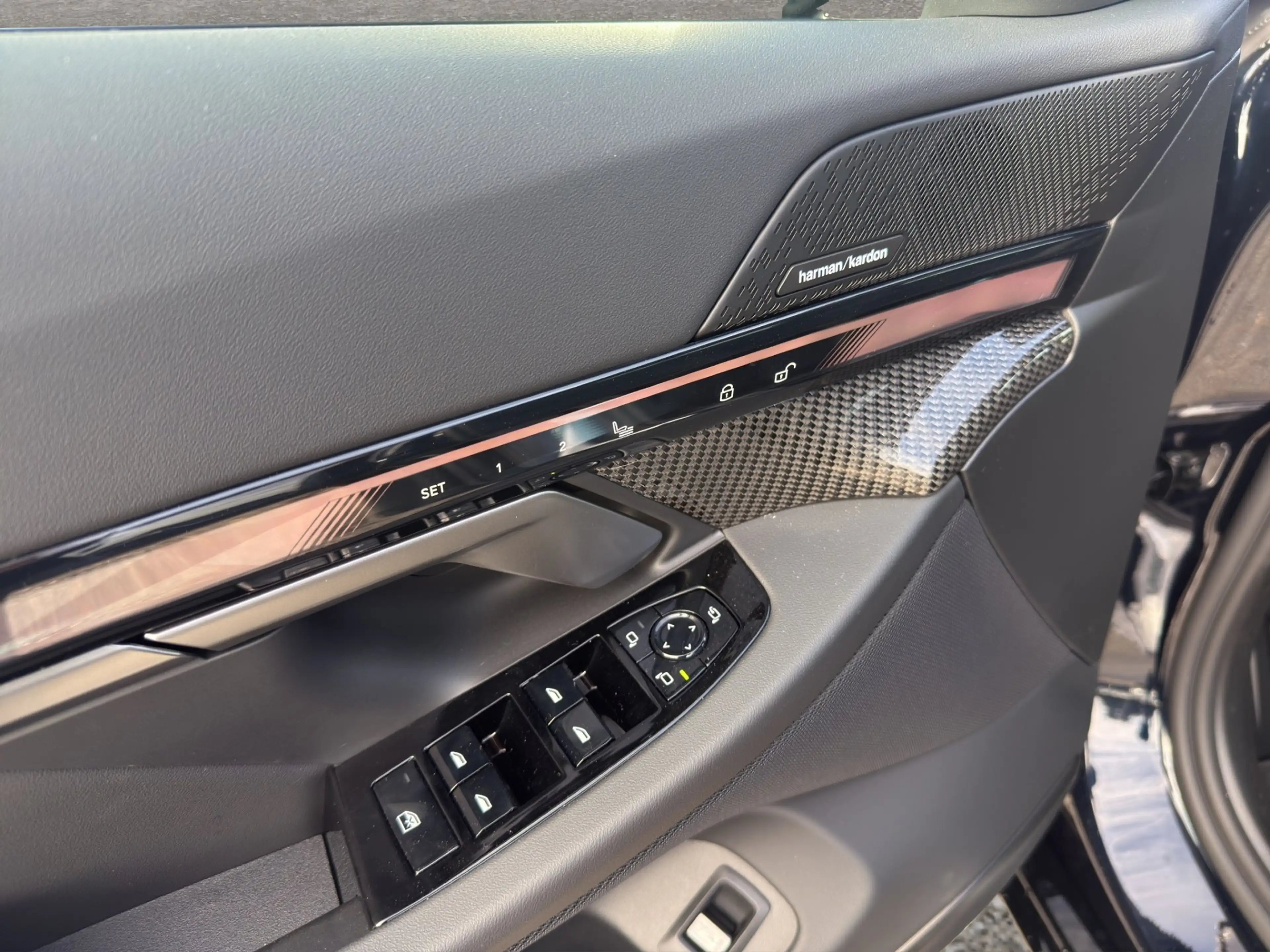 BMW i5 eDrive40 83,9kWh — photo 9