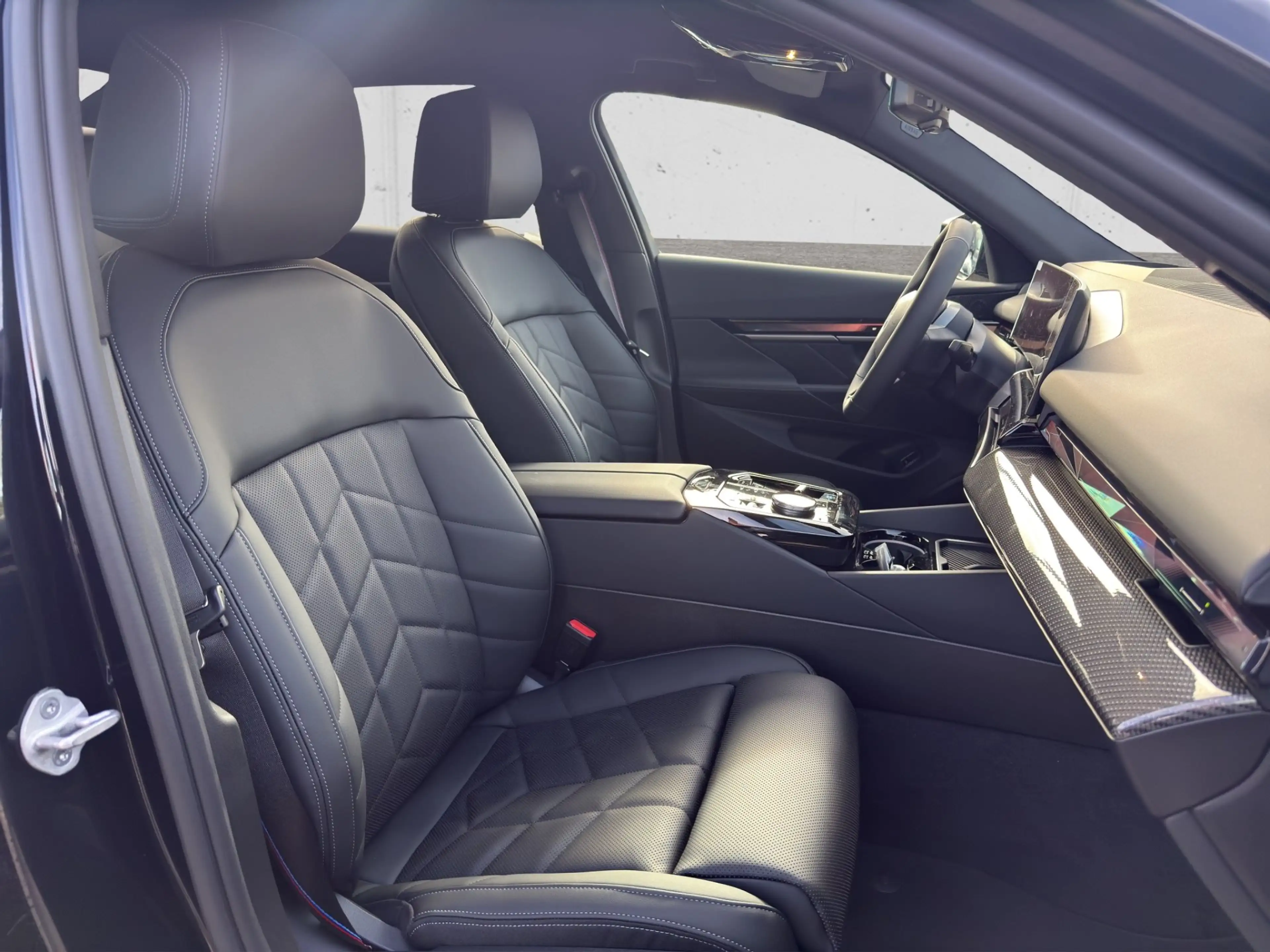BMW i5 eDrive40 83,9kWh — photo 15