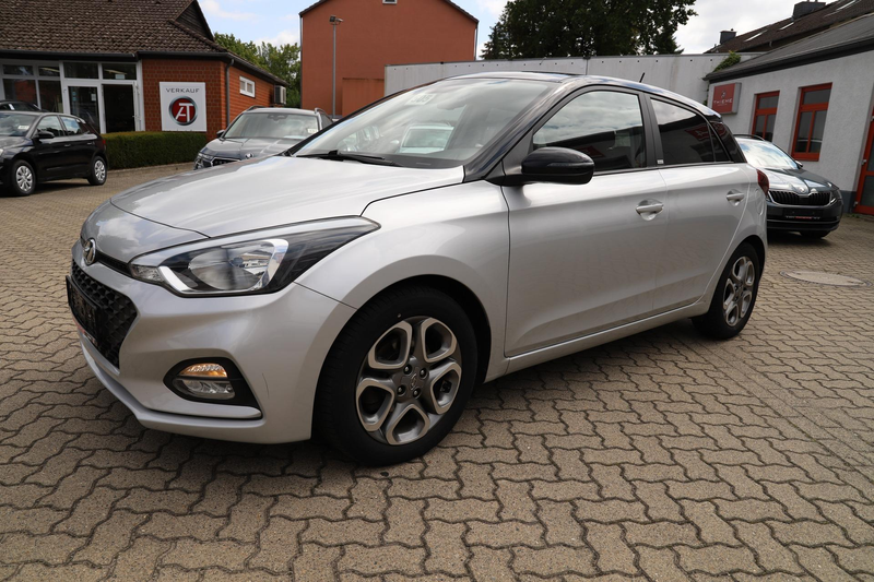 Hyundai i20 1.0l 101PS Automatik YES! Plus - NAVI/RFK/PDC/S... — photo 2
