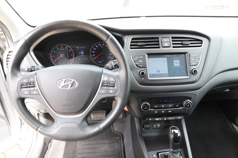 Hyundai i20 1.0l 101PS Automatik YES! Plus - NAVI/RFK/PDC/S... — photo 8