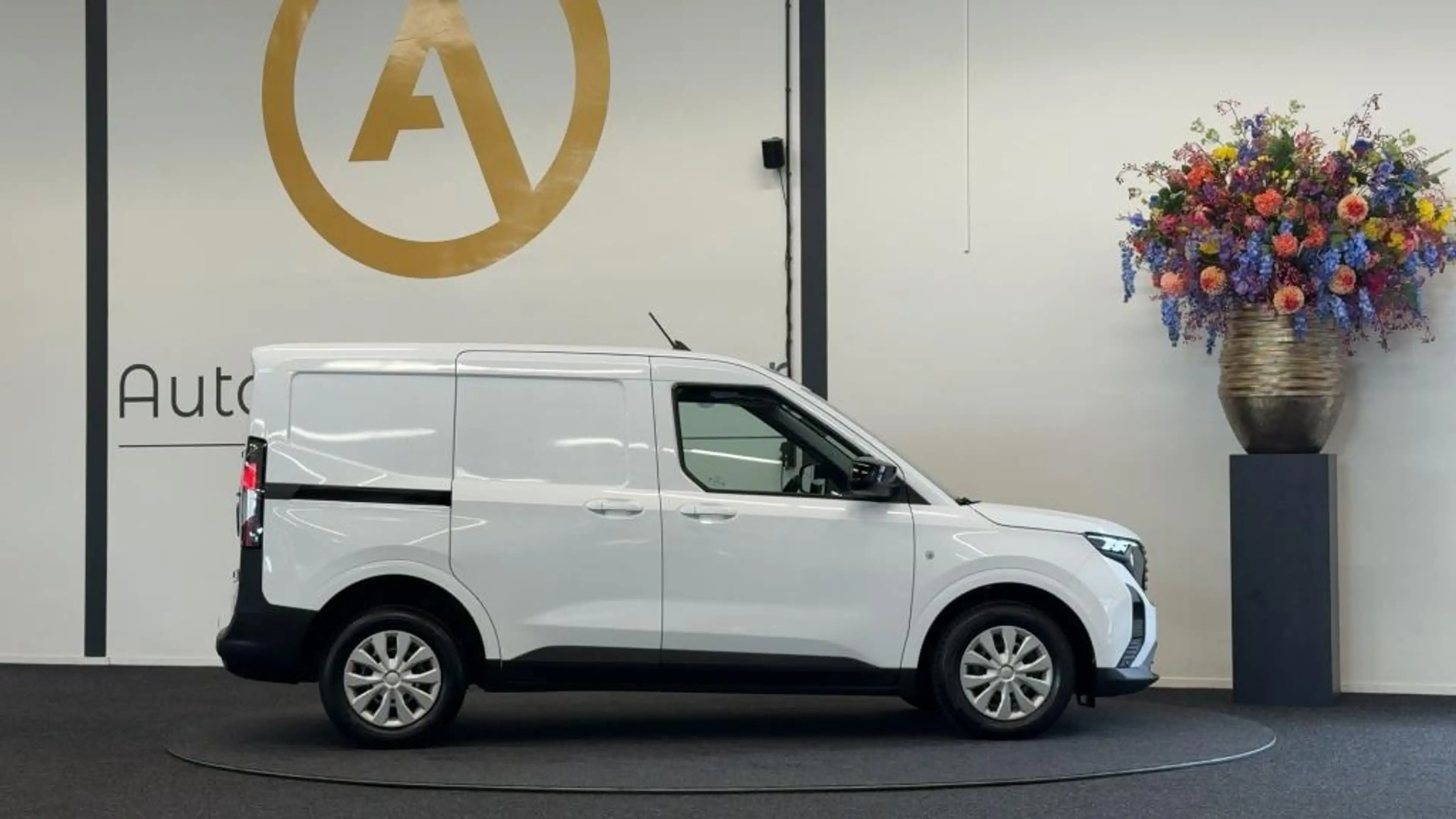Ford Transit Courier 1.0 EcoBoost Trend | CAMERA | CARPLAY | WINTER-PAK — photo 12