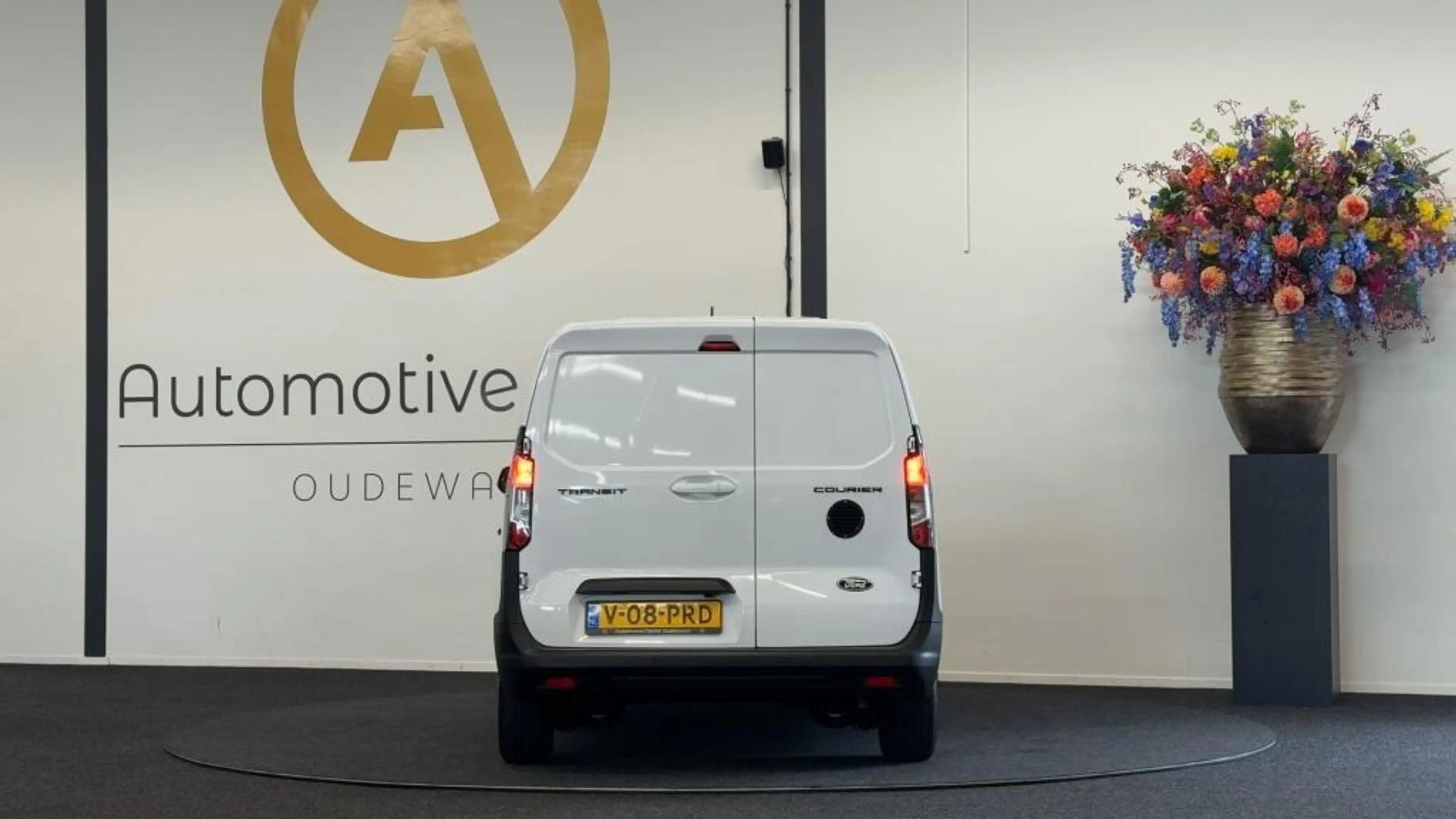 Ford Transit Courier 1.0 EcoBoost Trend | CAMERA | CARPLAY | WINTER-PAK — photo 14