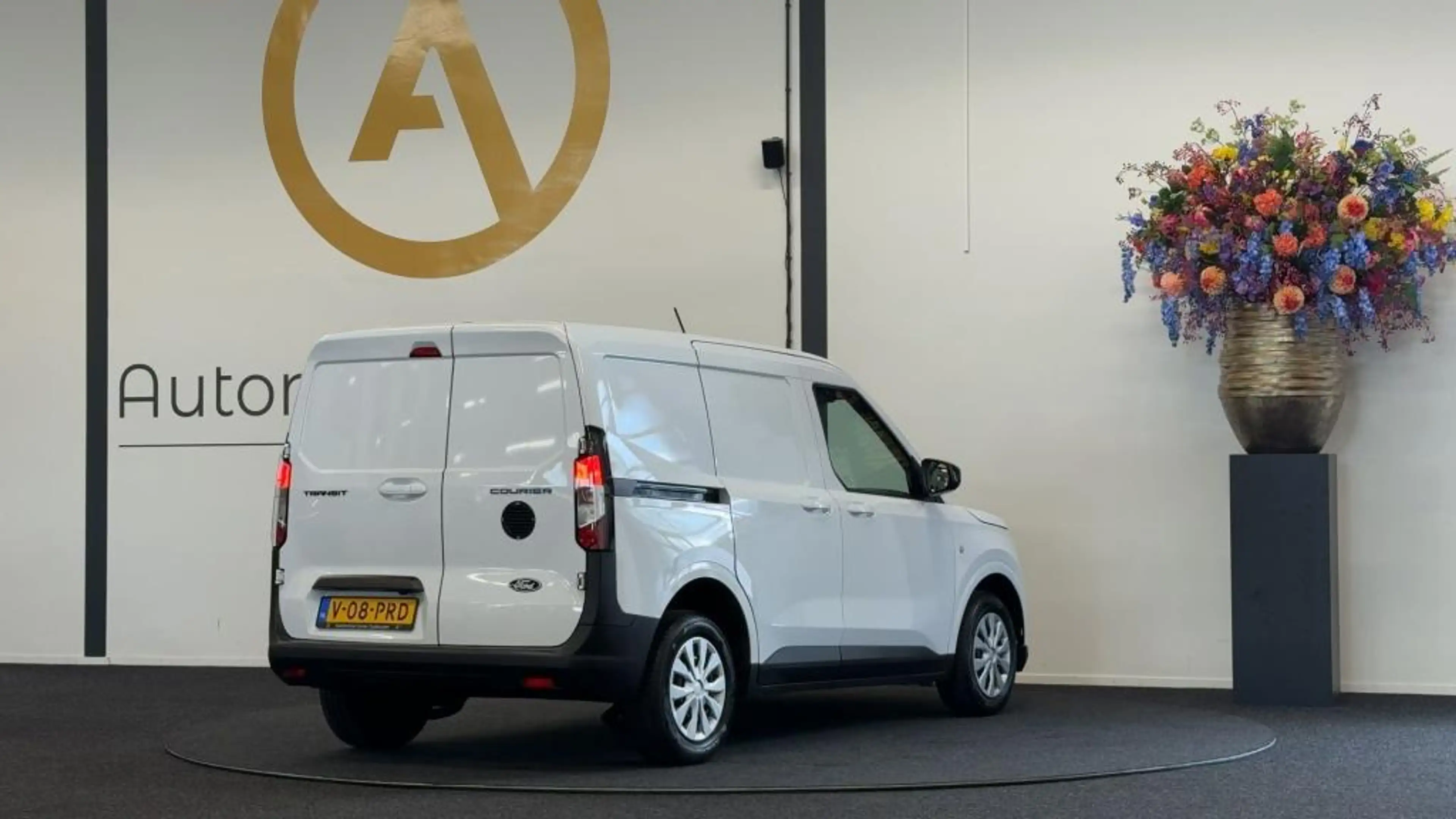 Ford Transit Courier 1.0 EcoBoost Trend | CAMERA | CARPLAY | WINTER-PAK — photo 13