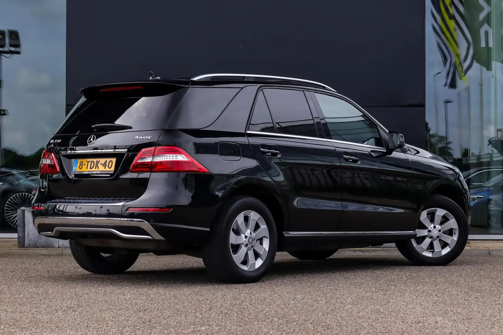 Mercedes-Benz ML 350 M-klasse Automaat 4MATIC | Schuifdak | Airmatic | Schwarz - 2