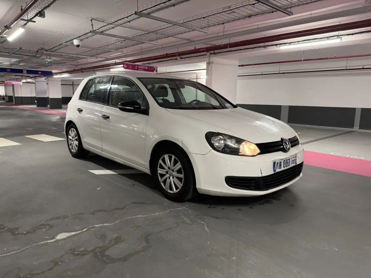 Volkswagen Golf Standard Model — photo 6