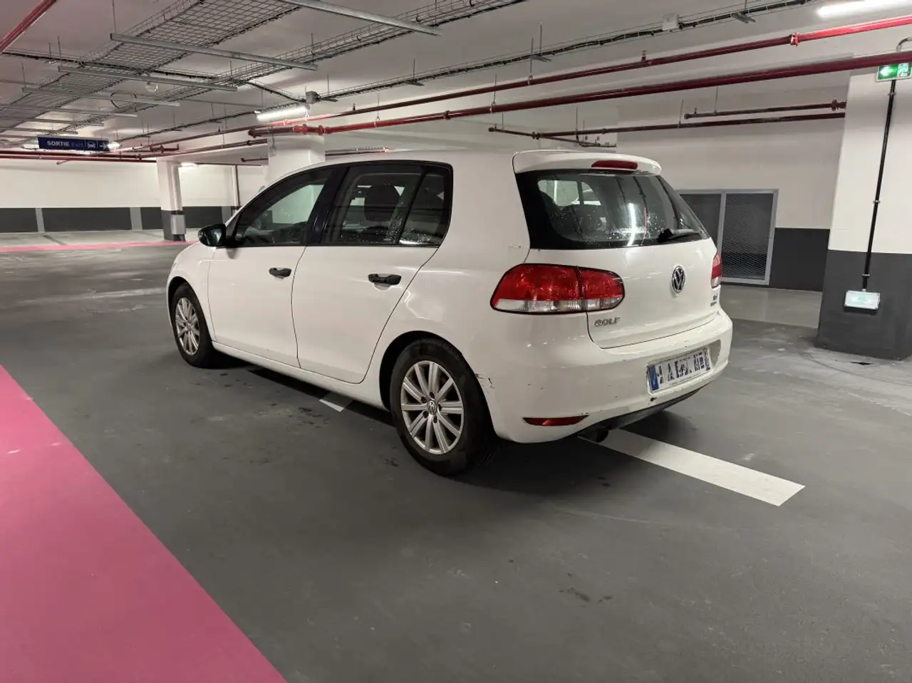 Volkswagen Golf Standard Model — photo 3
