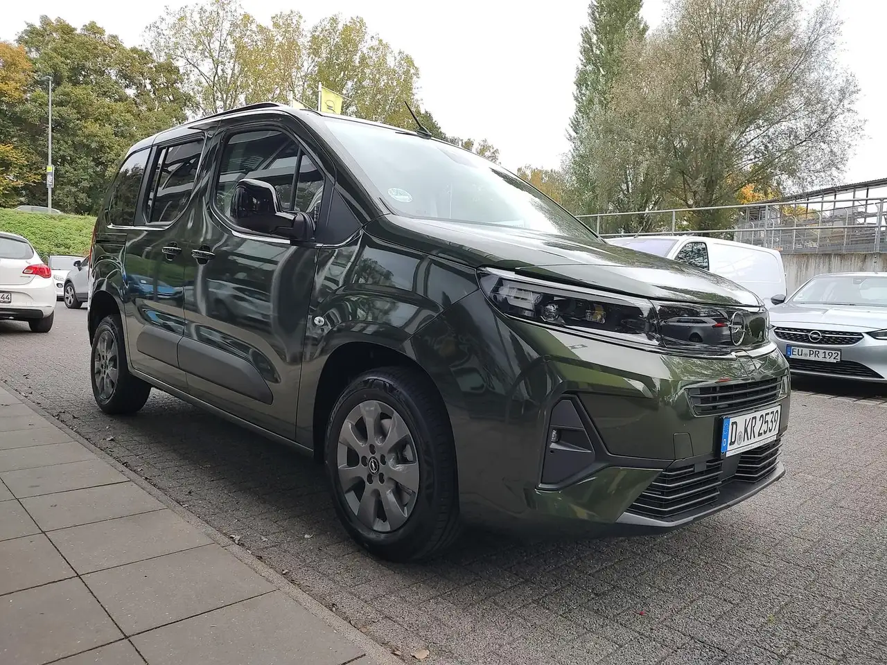 Opel Combo Life 1,5 Combo Life NAVI R-Kamera Allwetterreifen 3