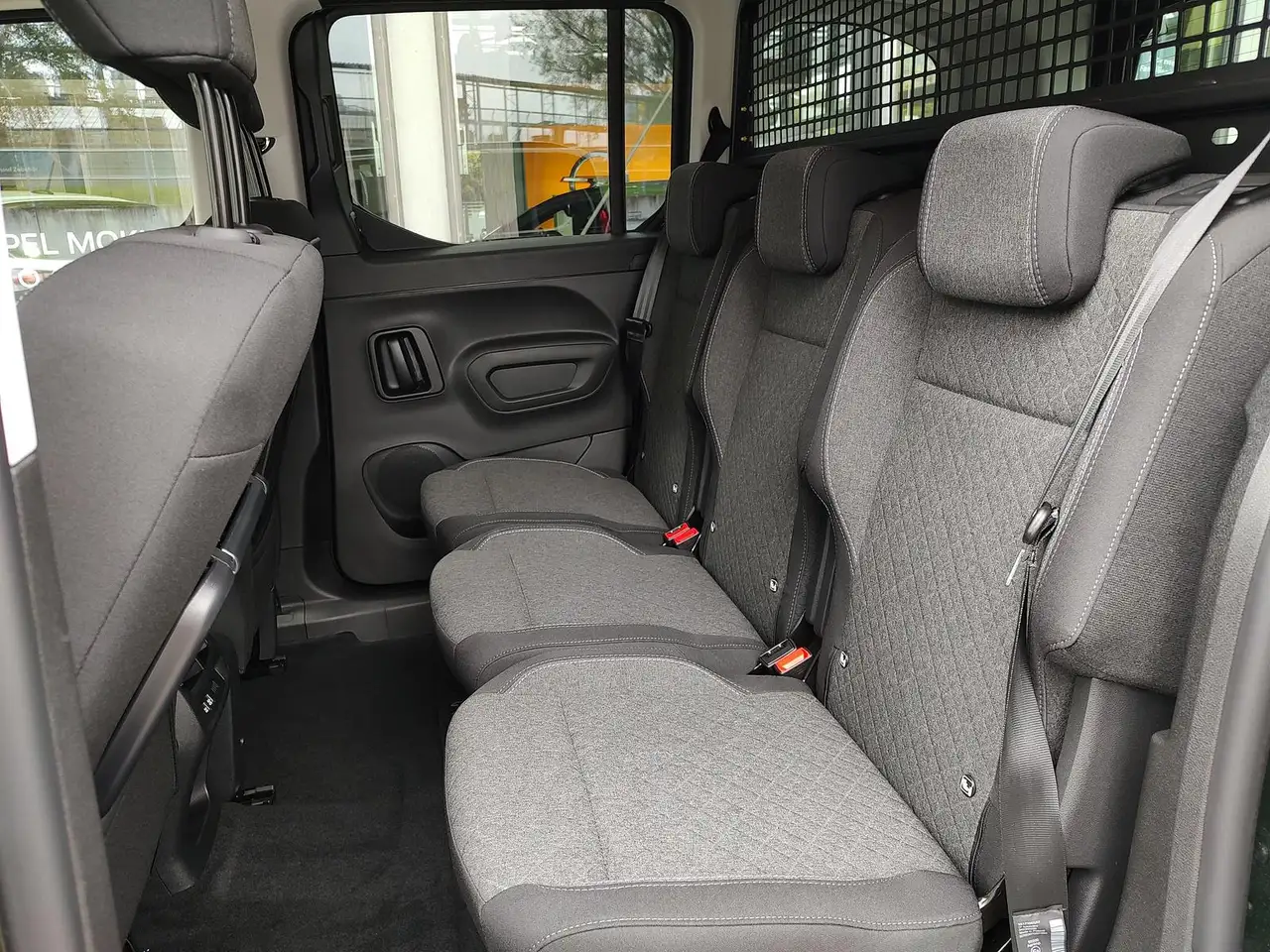 Opel Combo Life 1,5 Combo Life NAVI R-Kamera Allwetterreifen 12