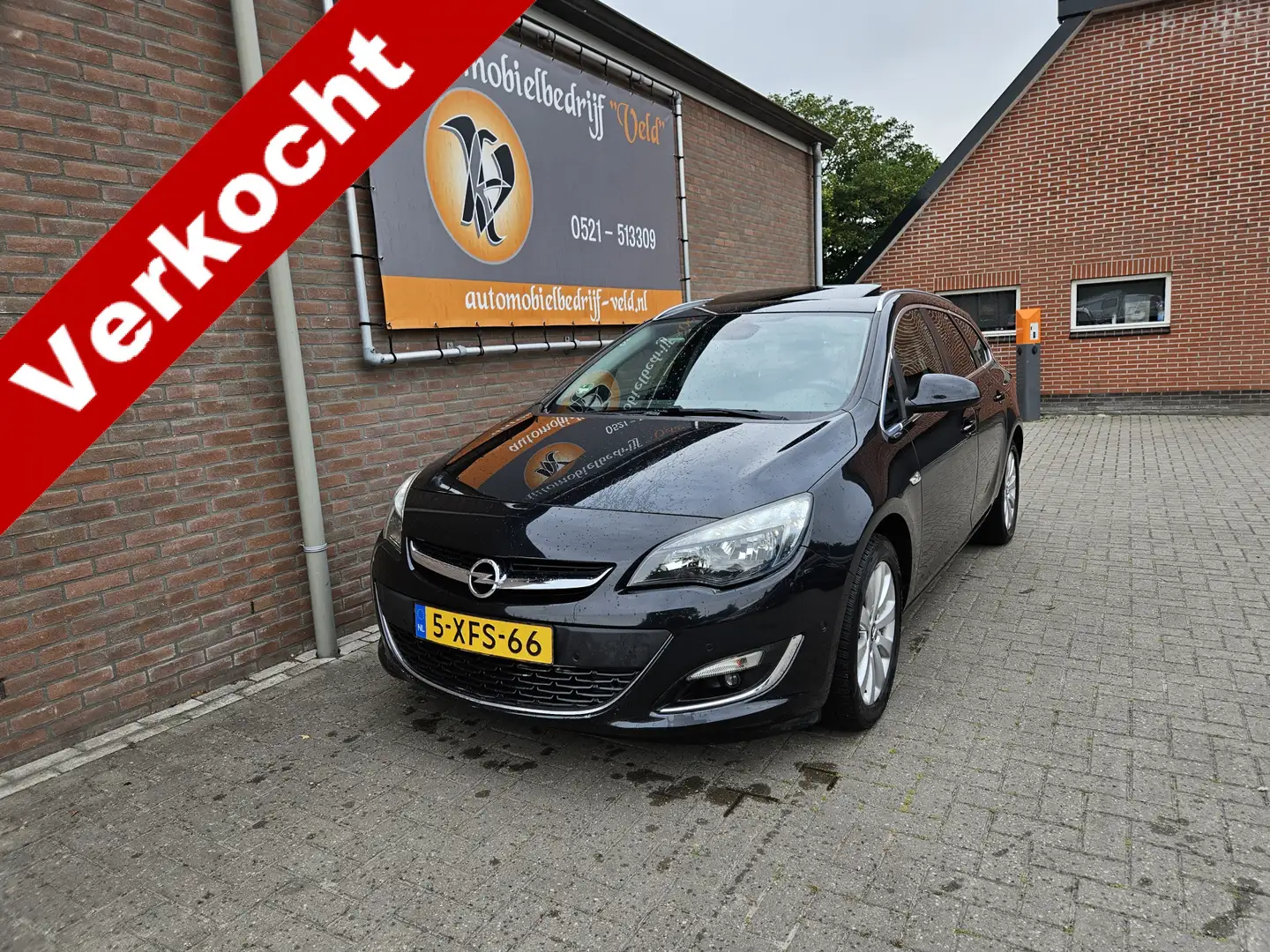 Opel Astra Sports Tourer 1.6 CDTi Cosmo Noir - 1
