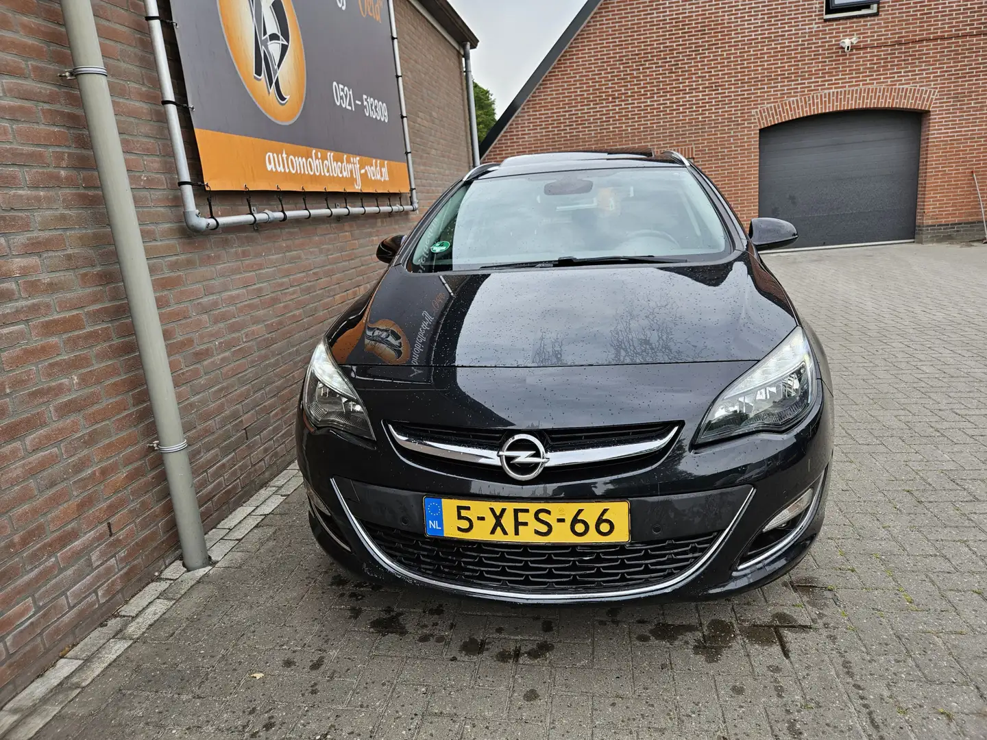 Opel Astra Sports Tourer 1.6 CDTi Cosmo Zwart - 2