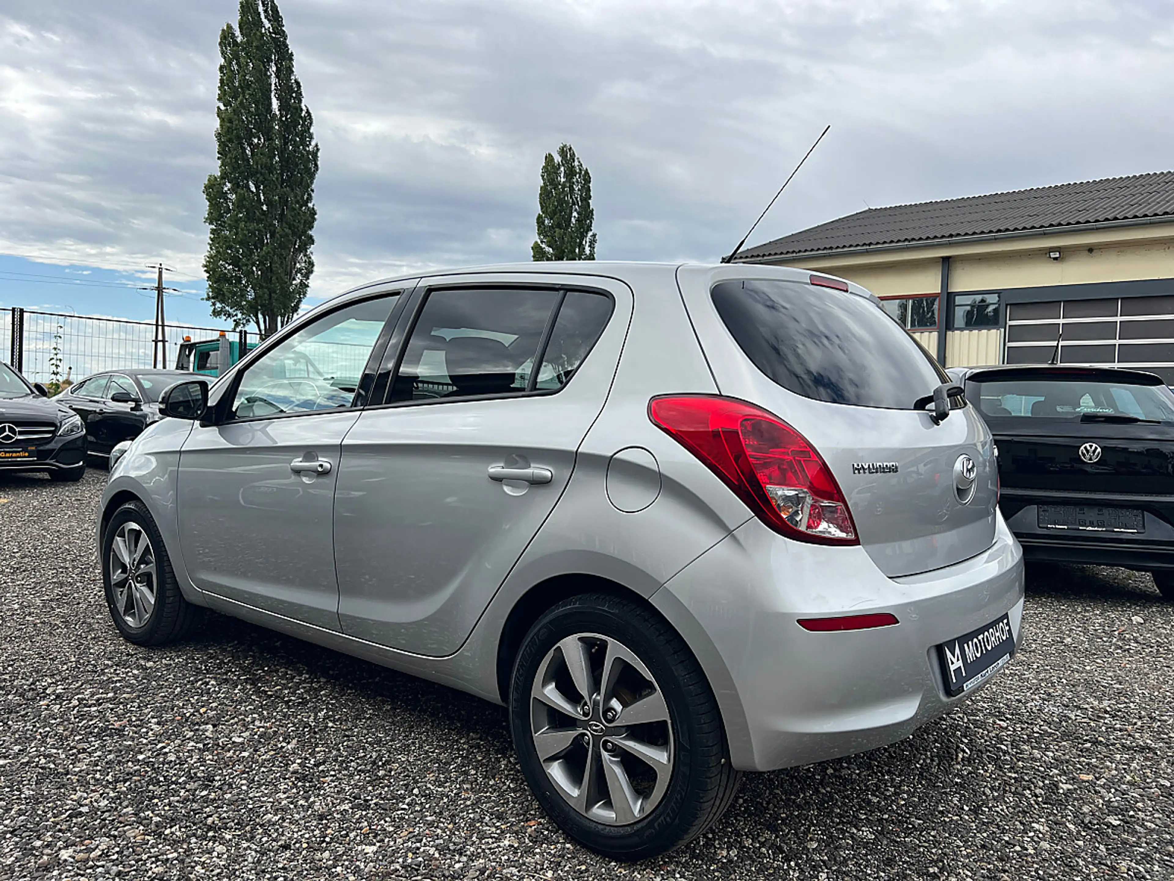 Hyundai i20 1.2 · nur 67.000 km · Klimaanlage · Tempomat · ... — photo 5