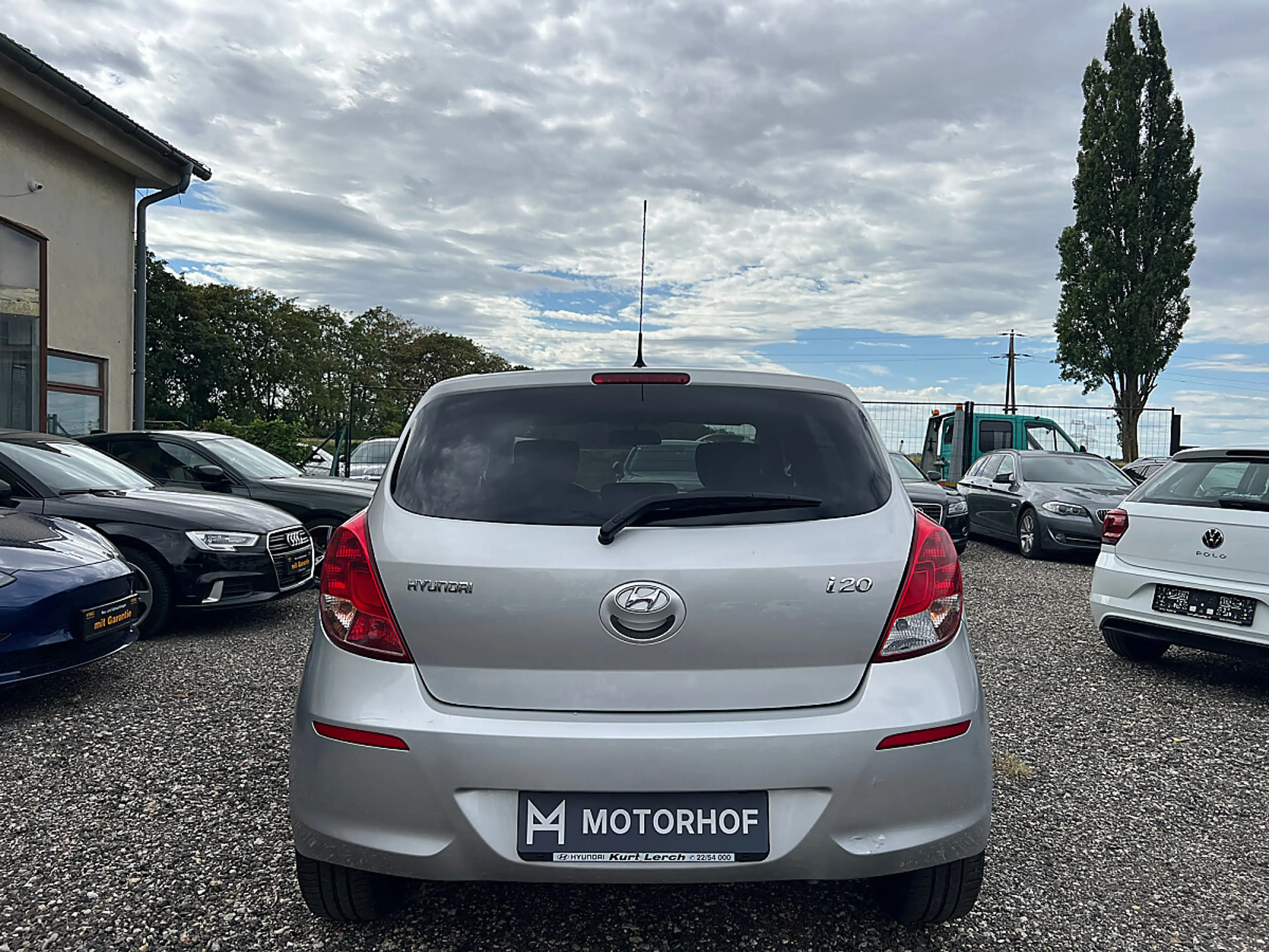 Hyundai i20 1.2 · nur 67.000 km · Klimaanlage · Tempomat · ... — photo 6