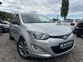 Hyundai i20 1.2 · nur 67.000 km · Klimaanlage · Tempomat · ... Silber - thumbnail 1