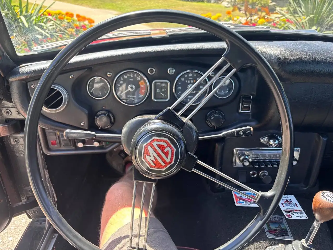 MG MGB photo MG MGB