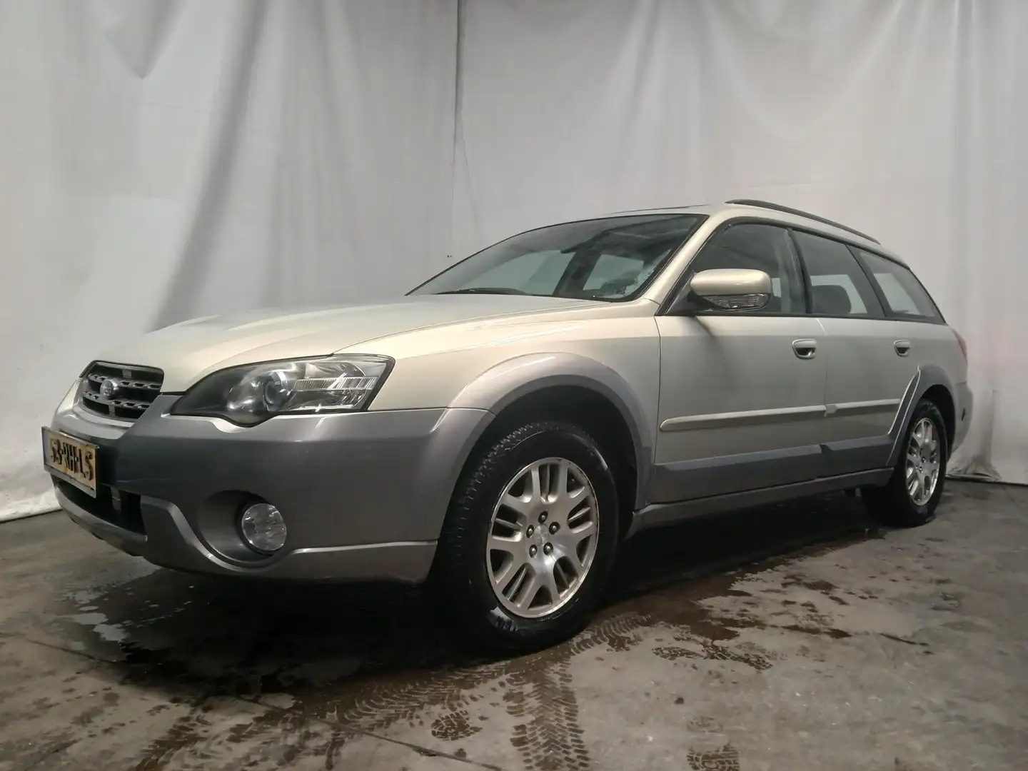 Subaru OUTBACK 2.5i - Schade Жовтий - 2