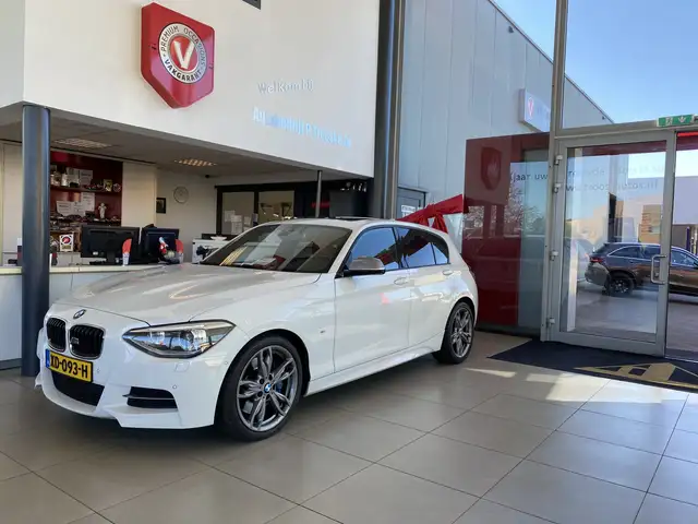BMW 135 1-serie M135i xDrive High Executive,Performance,6