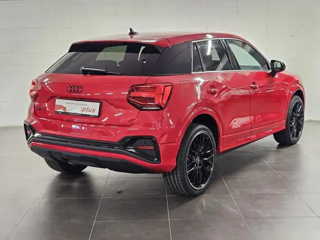 Audi Q2 view 4