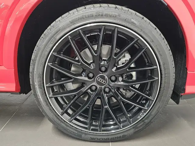 Audi Q2 view 8
