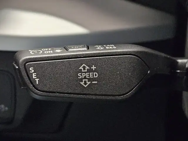 Audi Q2 view 9