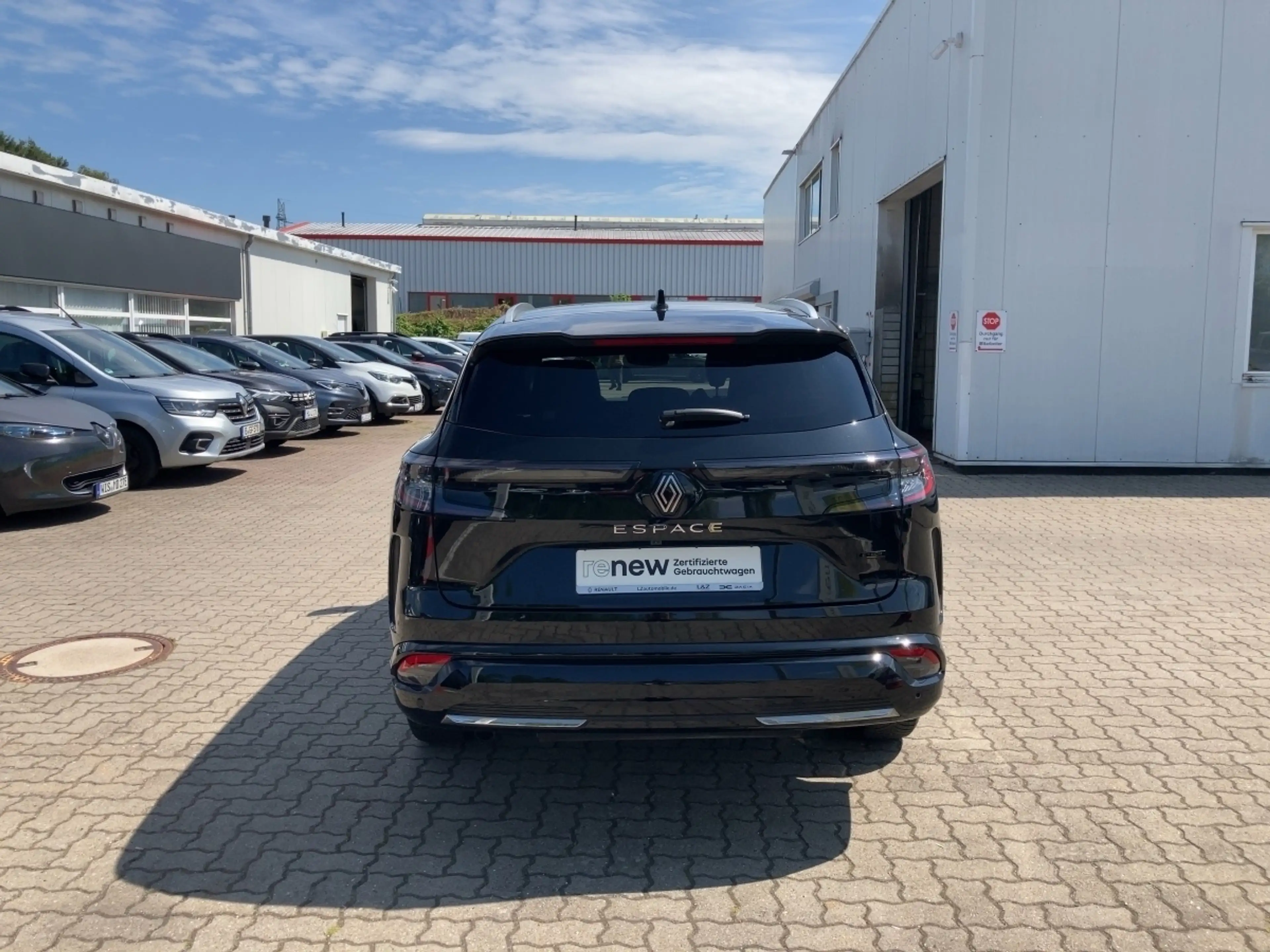 Renault Espace VI Techno 1.2 E-TECH Full Hybrid 200 7-Sz — photo 3