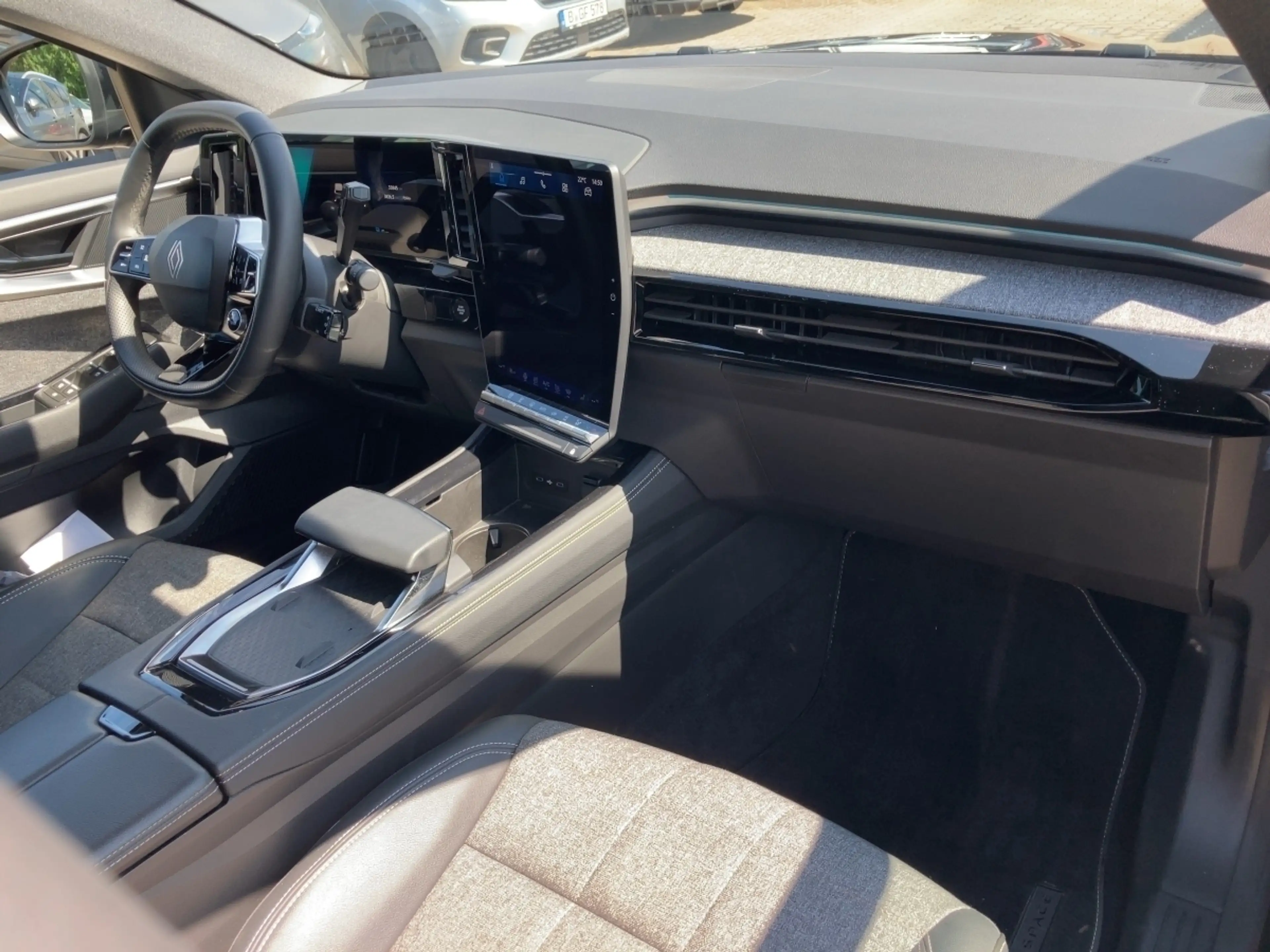 Renault Espace VI Techno 1.2 E-TECH Full Hybrid 200 7-Sz — photo 10