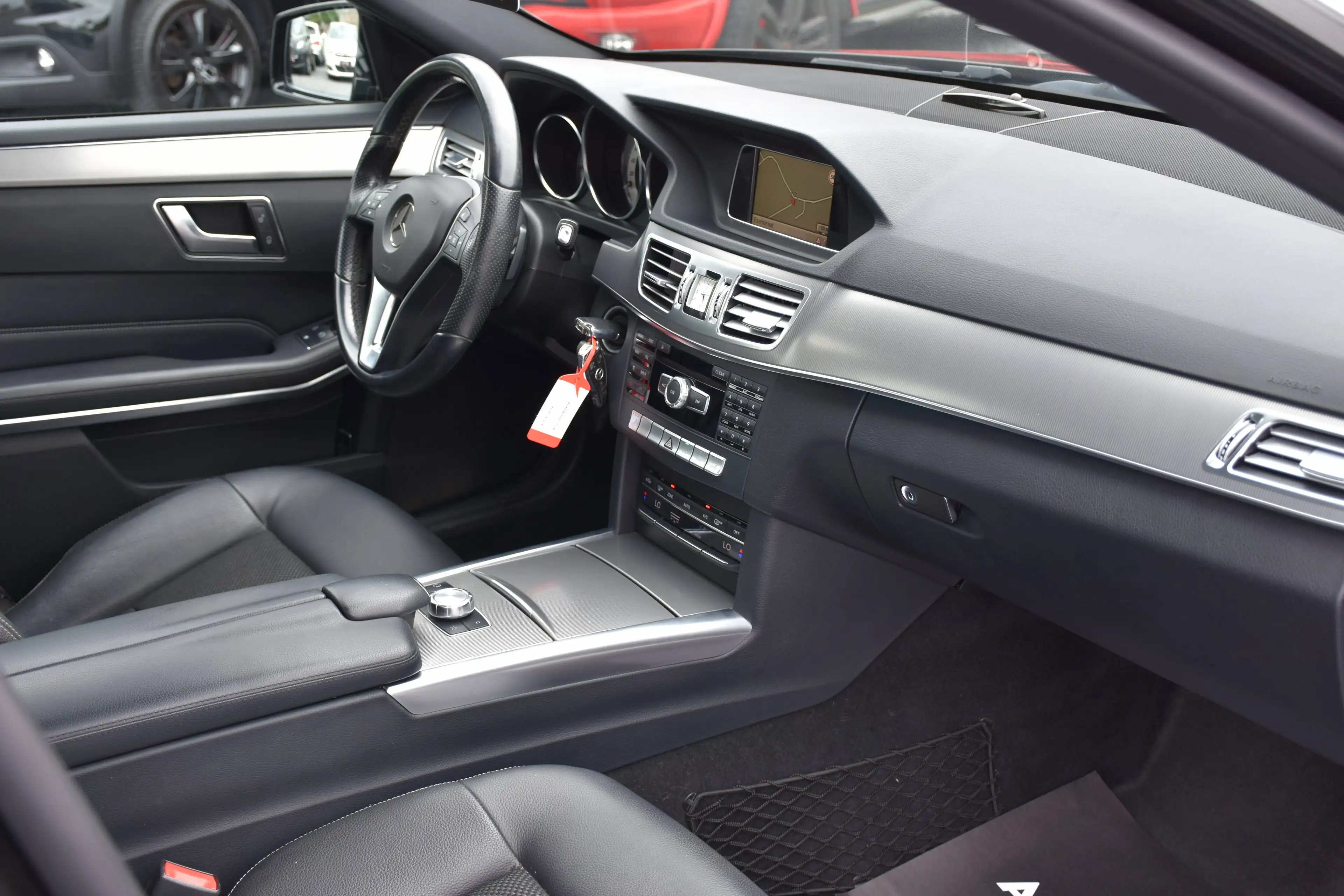 Mercedes-Benz E 200 E 200 CDI Avantgarde — photo 12