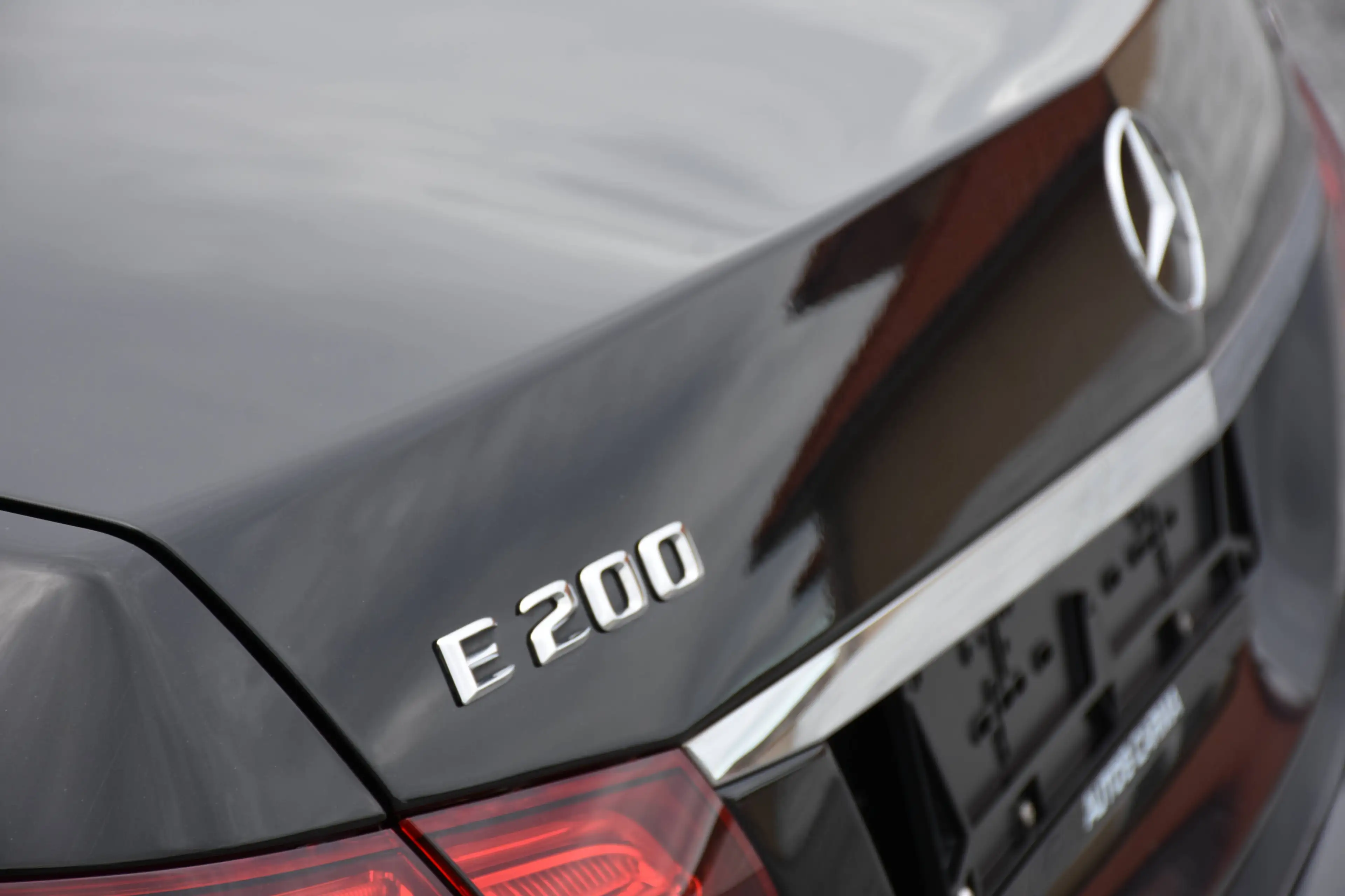 Mercedes-Benz E 200 E 200 CDI Avantgarde — photo 11