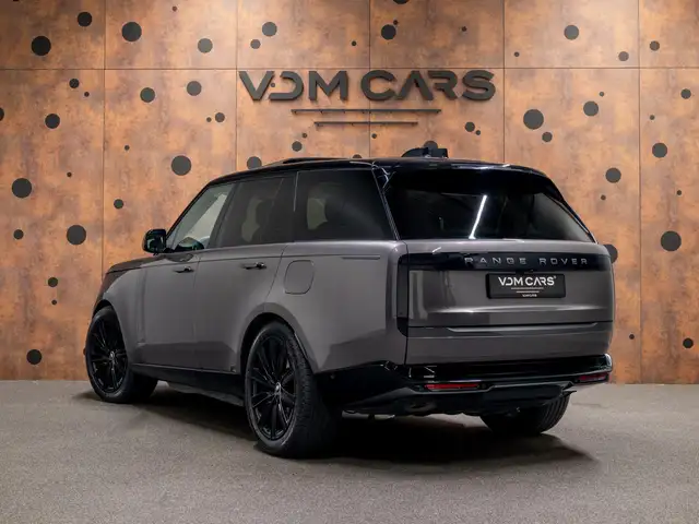 Land Rover Range Rover view 3