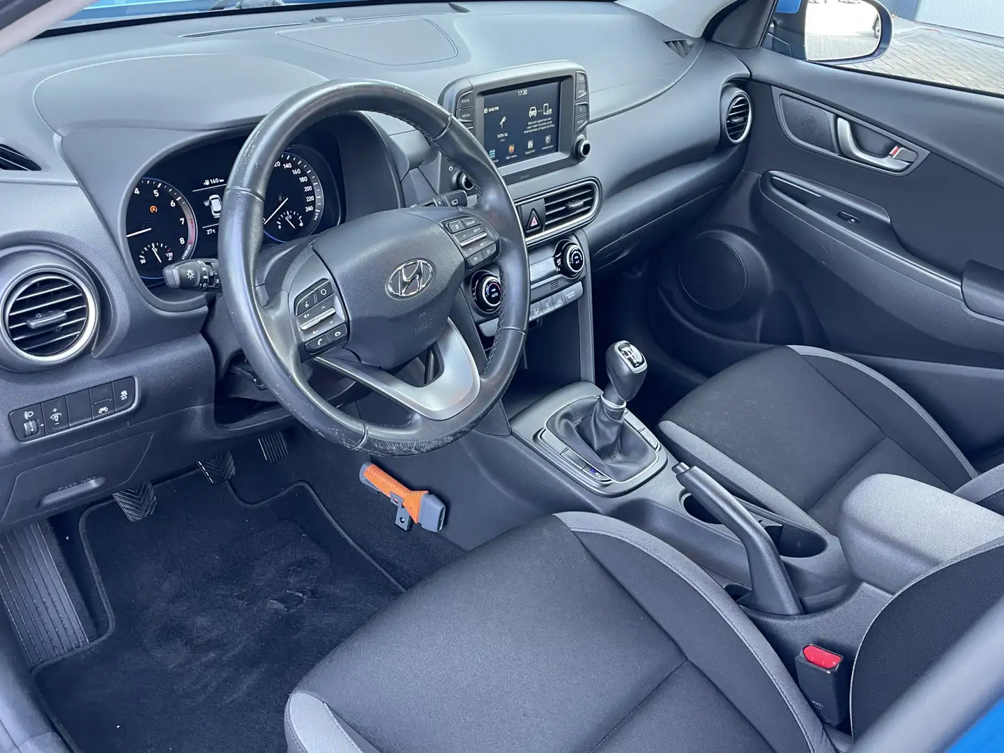Hyundai KONA 1.0T Comfort | Navigatie via Apple Car Play | Acht Blauw - 2