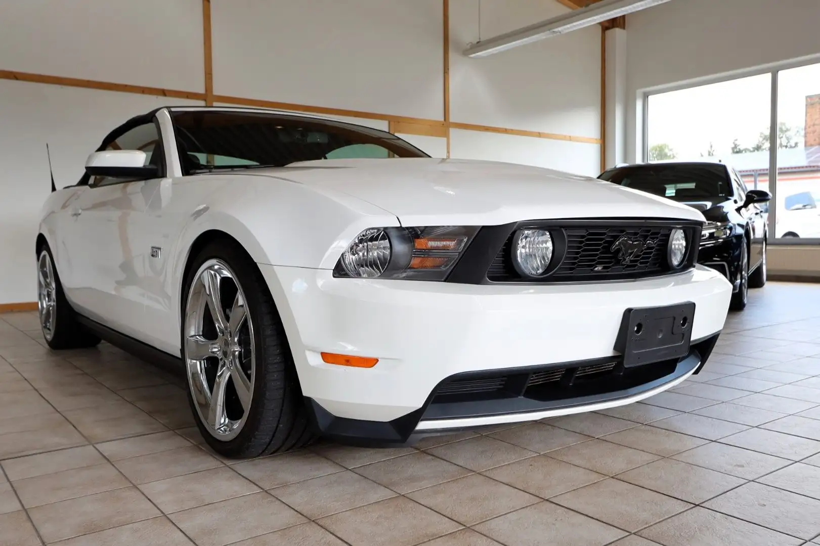 Ford Mustang GT Cabrio 4.6 V8 Weiß - 1