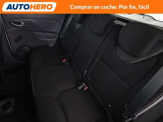 Renault Clio view 15