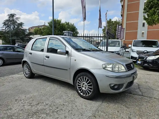 Fiat Punto view 3