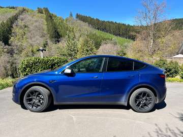 Model Y AWD long range