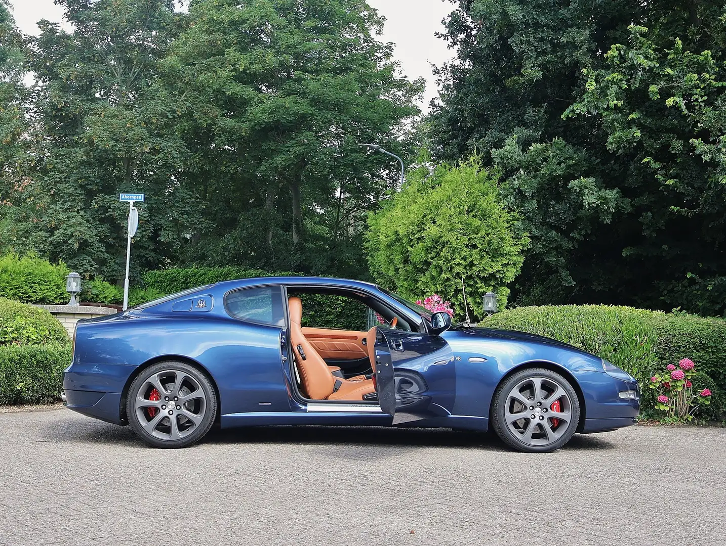 Maserati 4200 Coupe MY05 Blau - 1