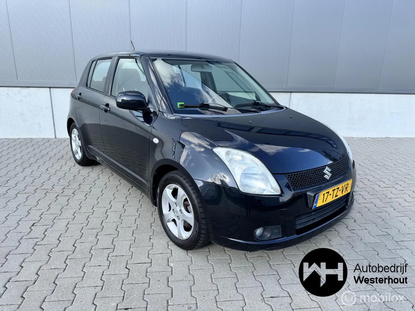 Suzuki Swift 1.3 GA NAP AIRCO Negro - 1