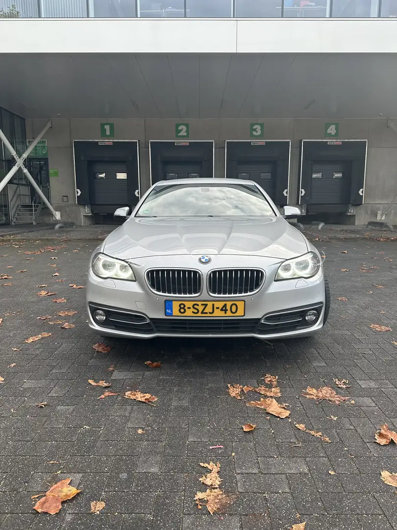 BMW 528 High Luxury Edition Grijs - 1