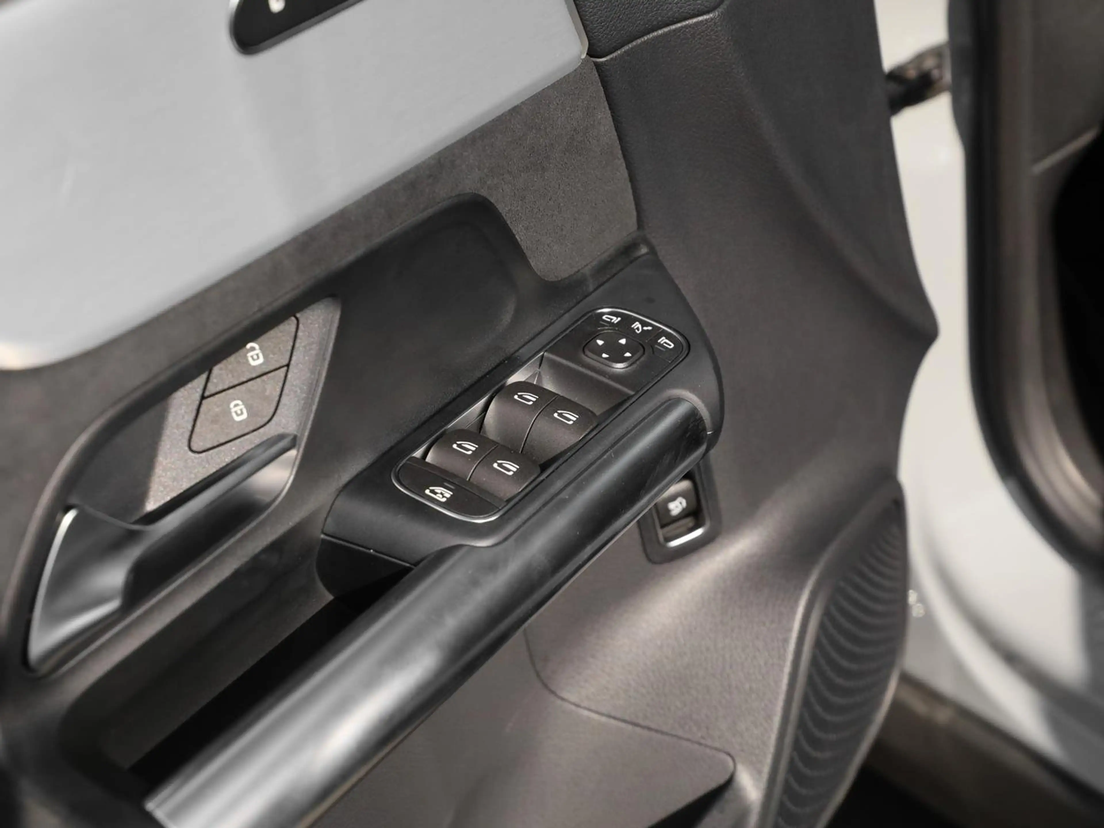 Mercedes-Benz GLA 200 AMG Line Night Special-Edition Rückfahrk — photo 9