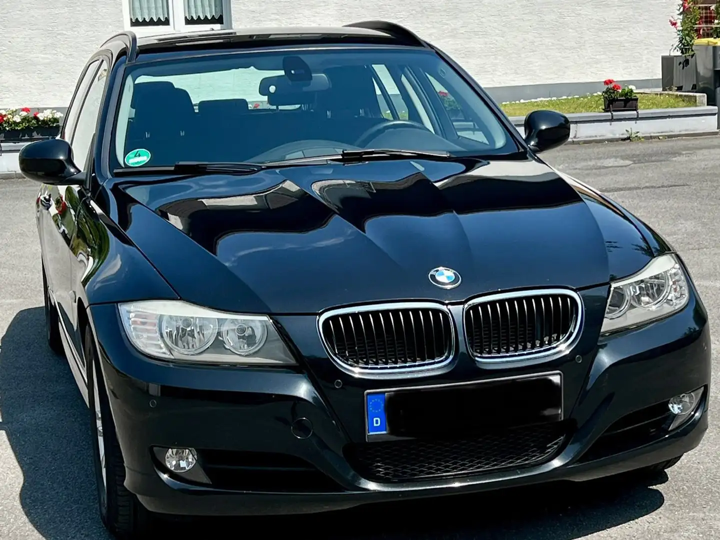 BMW 320 320d DPF Touring Schwarz - 1