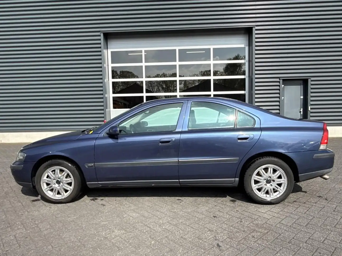 Volvo S60 2.4 Kék - 2