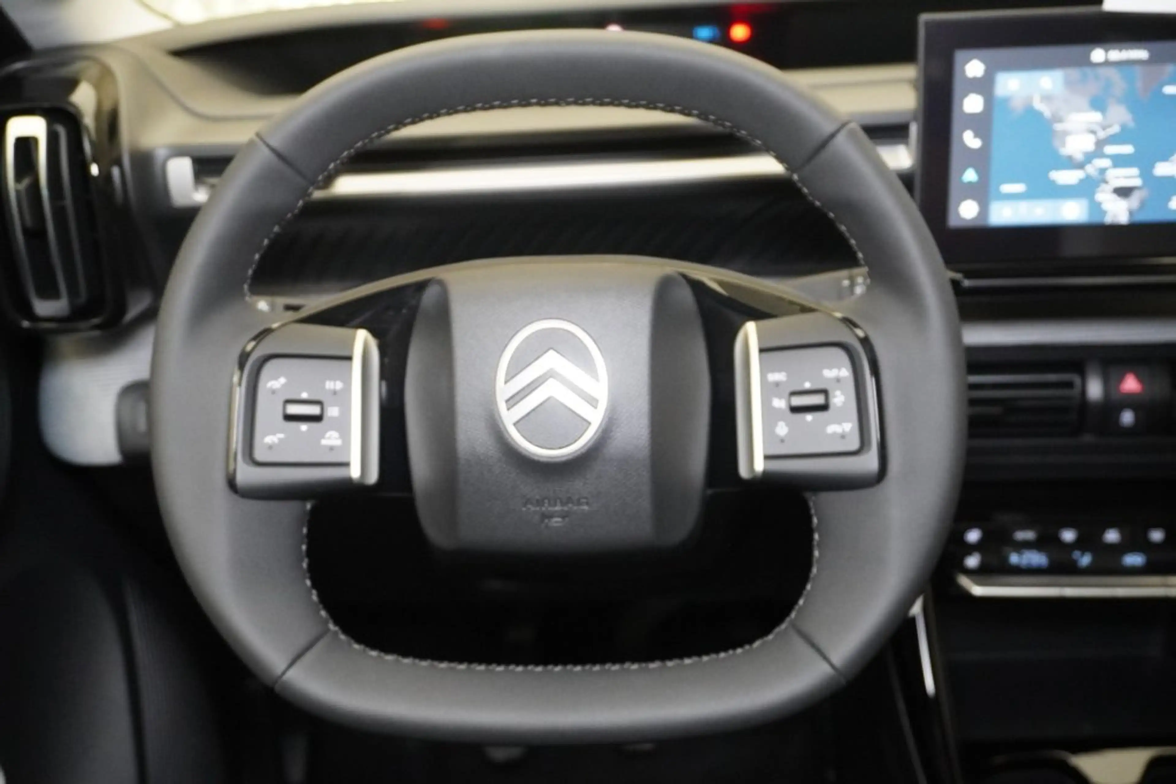 Citroen C3 Turbo 100PS Manuell MAX mit Winterpaket — photo 11