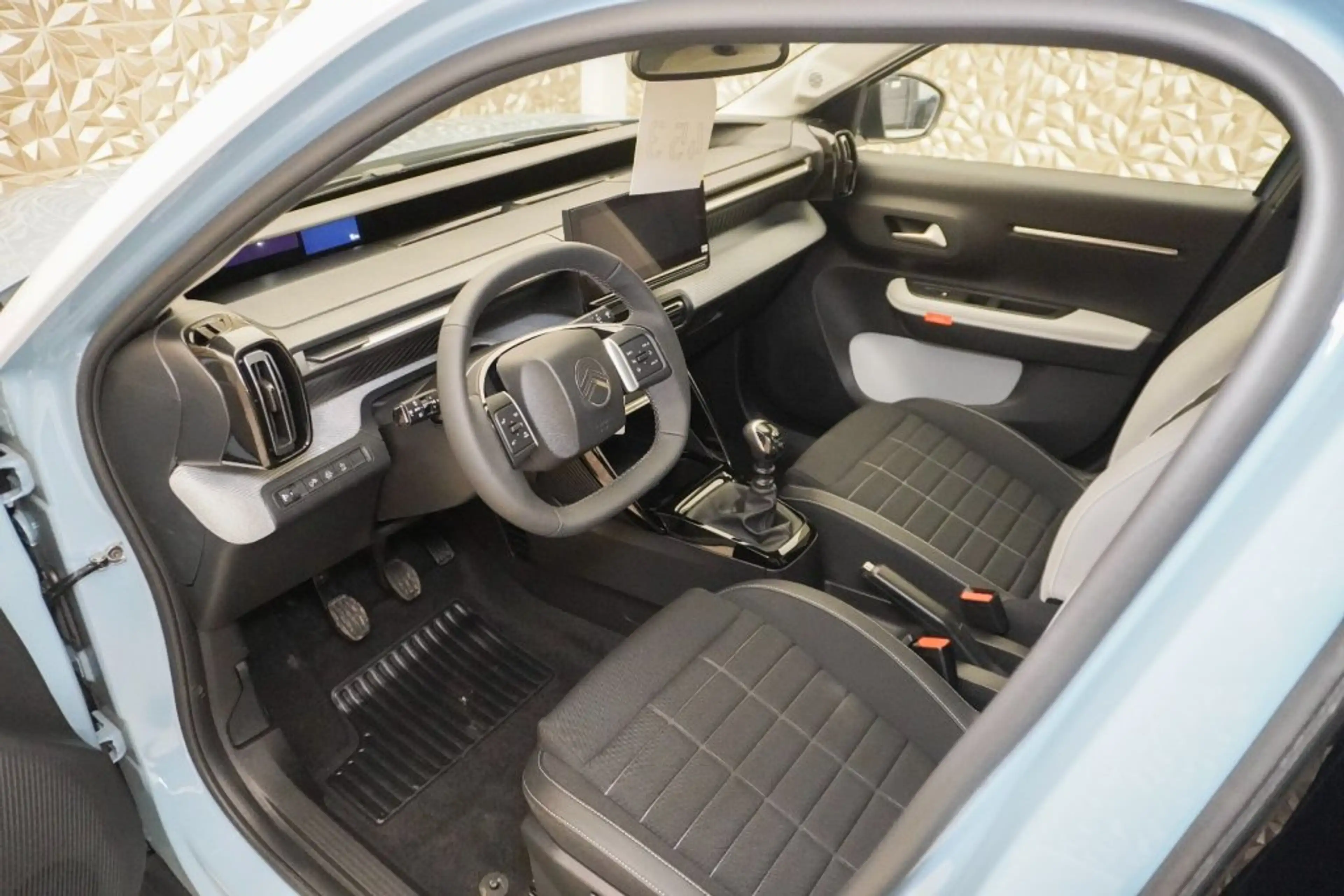 Citroen C3 Turbo 100PS Manuell MAX mit Winterpaket — photo 8